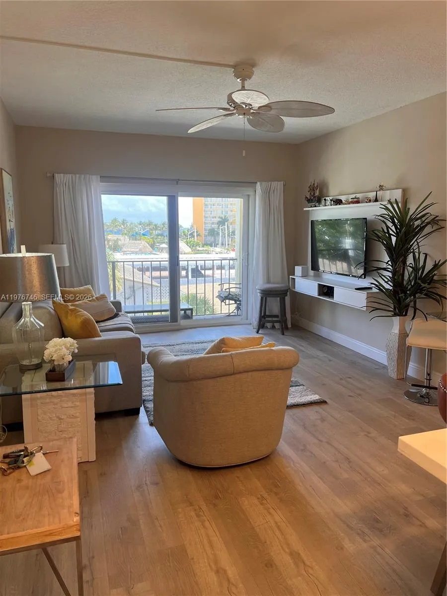 400 N Riverside Dr 410, Pompano Beach, Florida 330, Pompano Beach, Florida 33062, 1 Bedroom Bedrooms, ,1 BathroomBathrooms,Residential Lease,For Rent,400 N Riverside Dr 410, Pompano Beach, Florida 330,A11976746