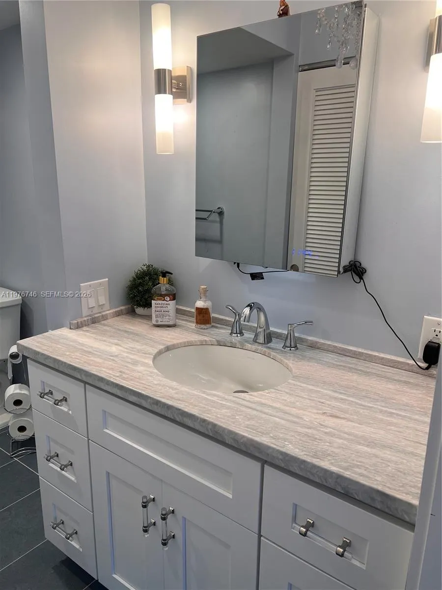 400 N Riverside Dr 410, Pompano Beach, Florida 330, Pompano Beach, Florida 33062, 1 Bedroom Bedrooms, ,1 BathroomBathrooms,Residential Lease,For Rent,400 N Riverside Dr 410, Pompano Beach, Florida 330,A11976746