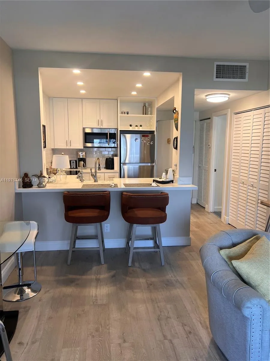 400 N Riverside Dr 410, Pompano Beach, Florida 330, Pompano Beach, Florida 33062, 1 Bedroom Bedrooms, ,1 BathroomBathrooms,Residential Lease,For Rent,400 N Riverside Dr 410, Pompano Beach, Florida 330,A11976746