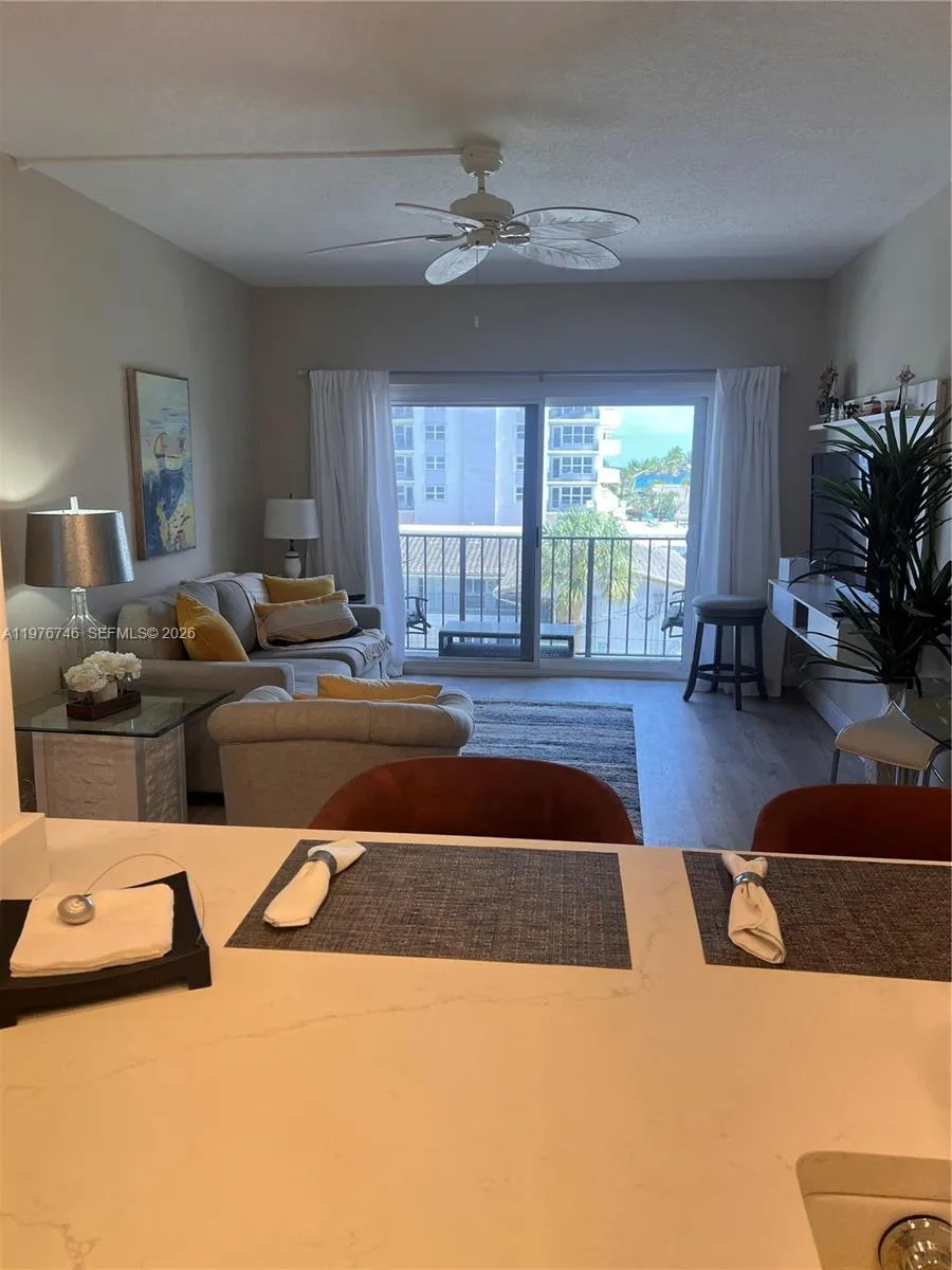 400 N Riverside Dr 410, Pompano Beach, Florida 330, Pompano Beach, Florida 33062, 1 Bedroom Bedrooms, ,1 BathroomBathrooms,Residential Lease,For Rent,400 N Riverside Dr 410, Pompano Beach, Florida 330,A11976746