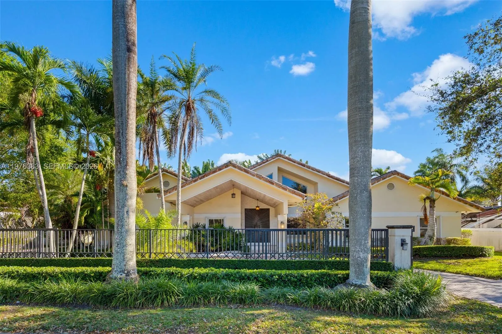 9930 Sw 145th St, Miami, Florida 33176, Miami, Florida 33176, 5 Bedrooms Bedrooms, ,4 BathroomsBathrooms,Residential,For Sale,9930 Sw 145th St, Miami, Florida 33176,A11976383