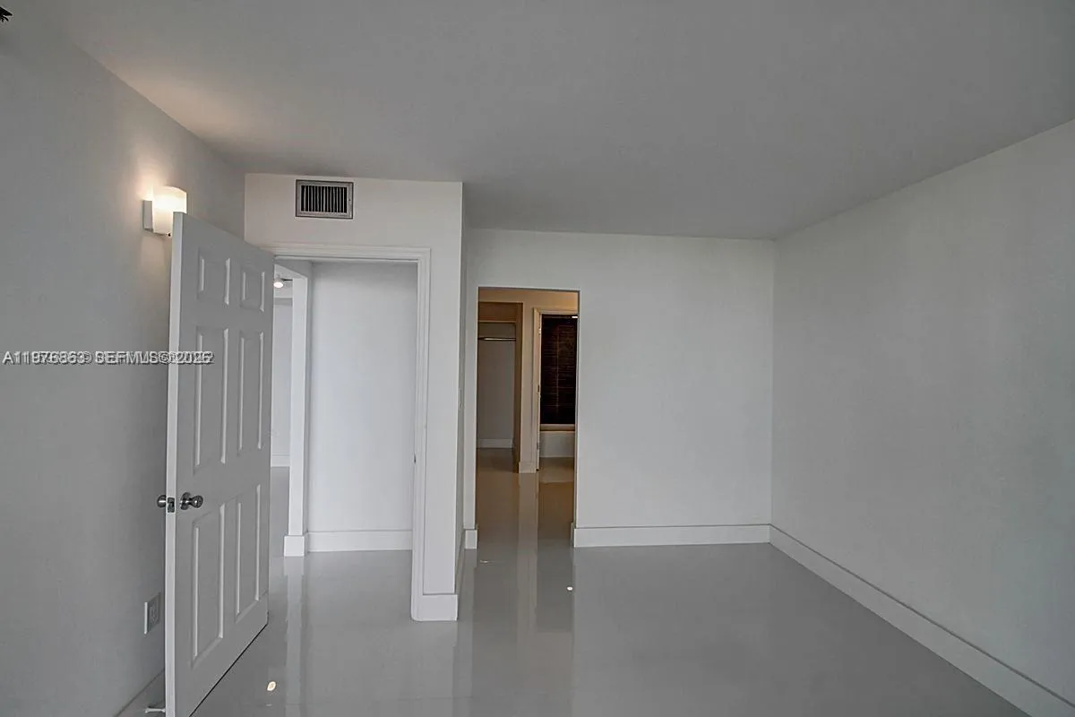 20505 E Country Club Dr 1931, Aventura, Florida 33, Aventura, Florida 33180, 2 Bedrooms Bedrooms, ,2 BathroomsBathrooms,Residential Lease,For Rent,20505 E Country Club Dr 1931, Aventura, Florida 33,A11976863