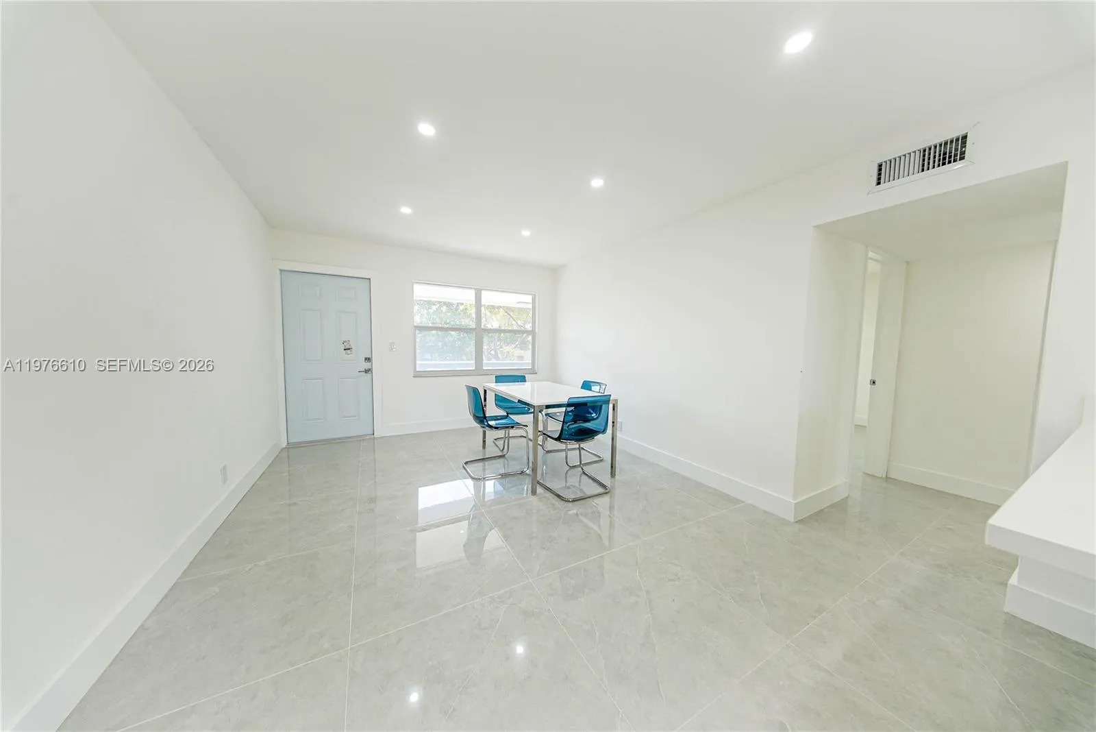 AS-IS LIVING ROOM (W/DINING TABLE)