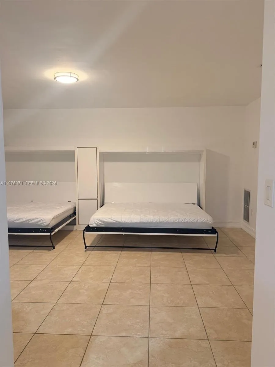 18031 Biscayne Blvd 201, Aventura, Florida 33160, Aventura, Florida 33160, ,1 BathroomBathrooms,Residential Lease,For Rent,18031 Biscayne Blvd 201, Aventura, Florida 33160,A11976371