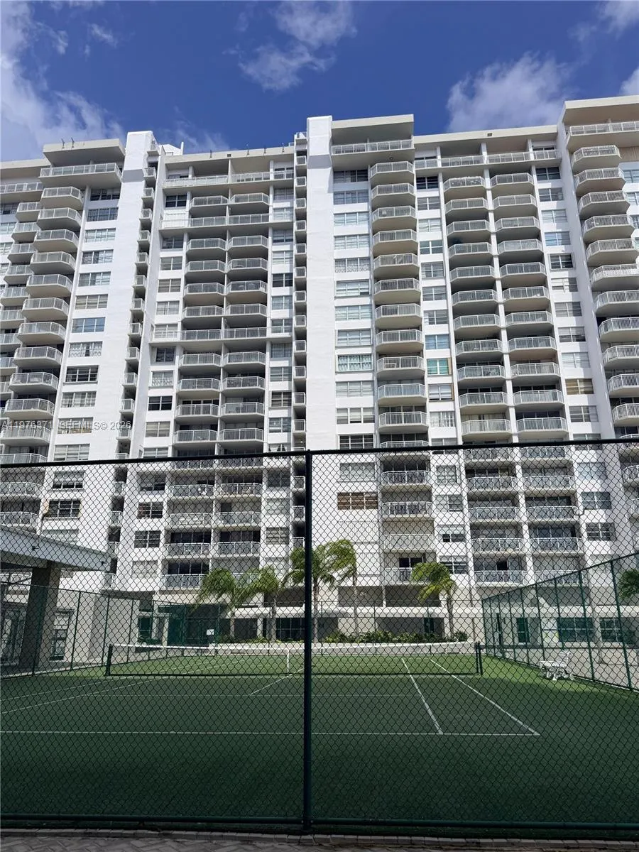18031 Biscayne Blvd 201, Aventura, Florida 33160, Aventura, Florida 33160, ,1 BathroomBathrooms,Residential Lease,For Rent,18031 Biscayne Blvd 201, Aventura, Florida 33160,A11976371