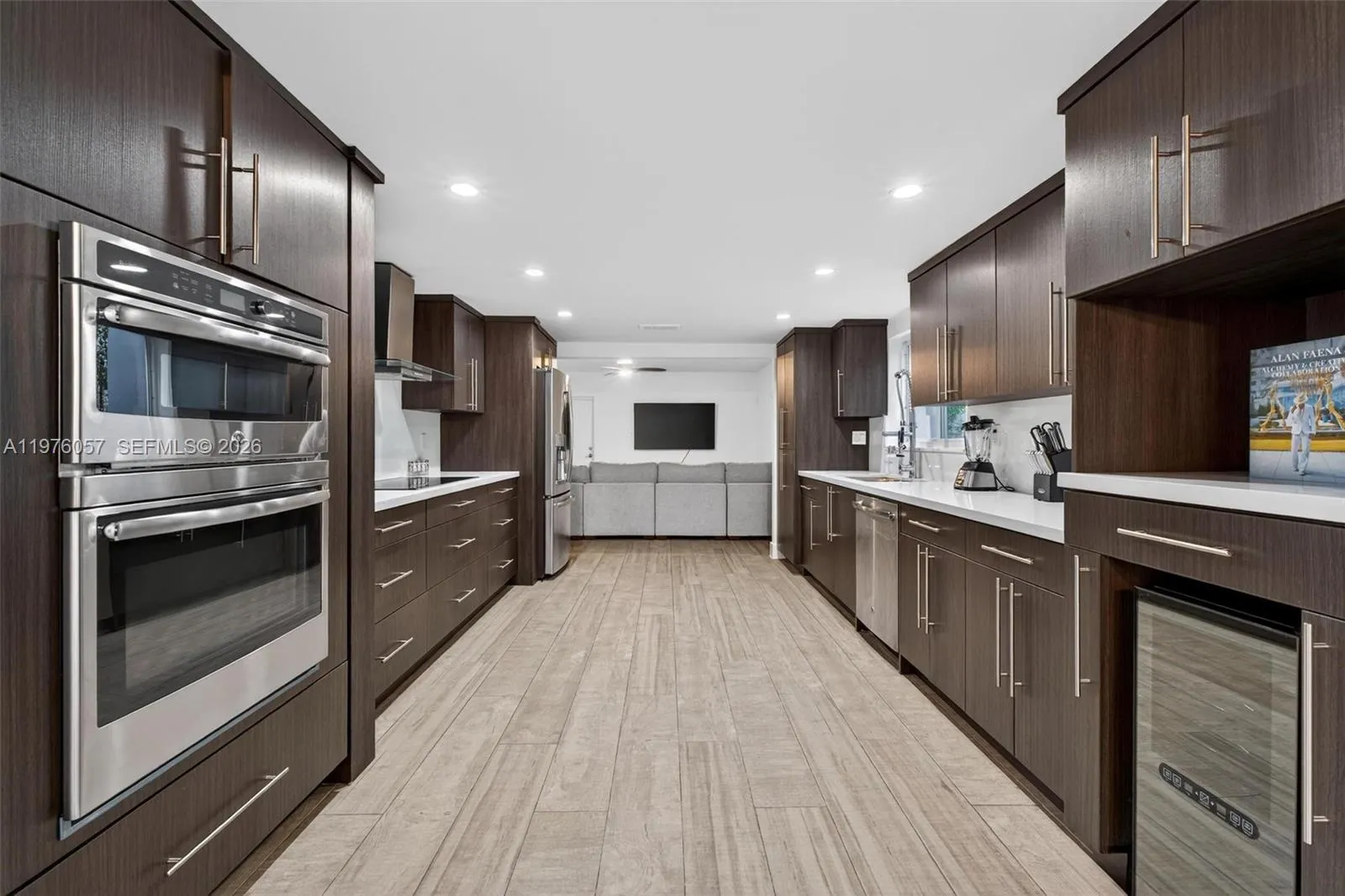 Coral Gables, Florida 33134, 3 Bedrooms Bedrooms, ,3 BathroomsBathrooms,Residential Lease,For Rent,A11976057
