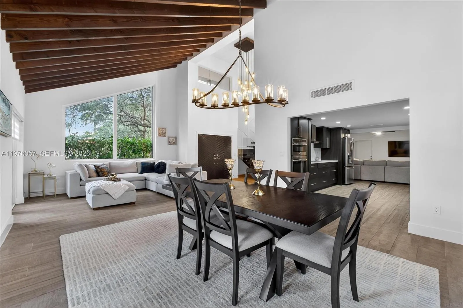 Coral Gables, Florida 33134, 3 Bedrooms Bedrooms, ,3 BathroomsBathrooms,Residential Lease,For Rent,A11976057