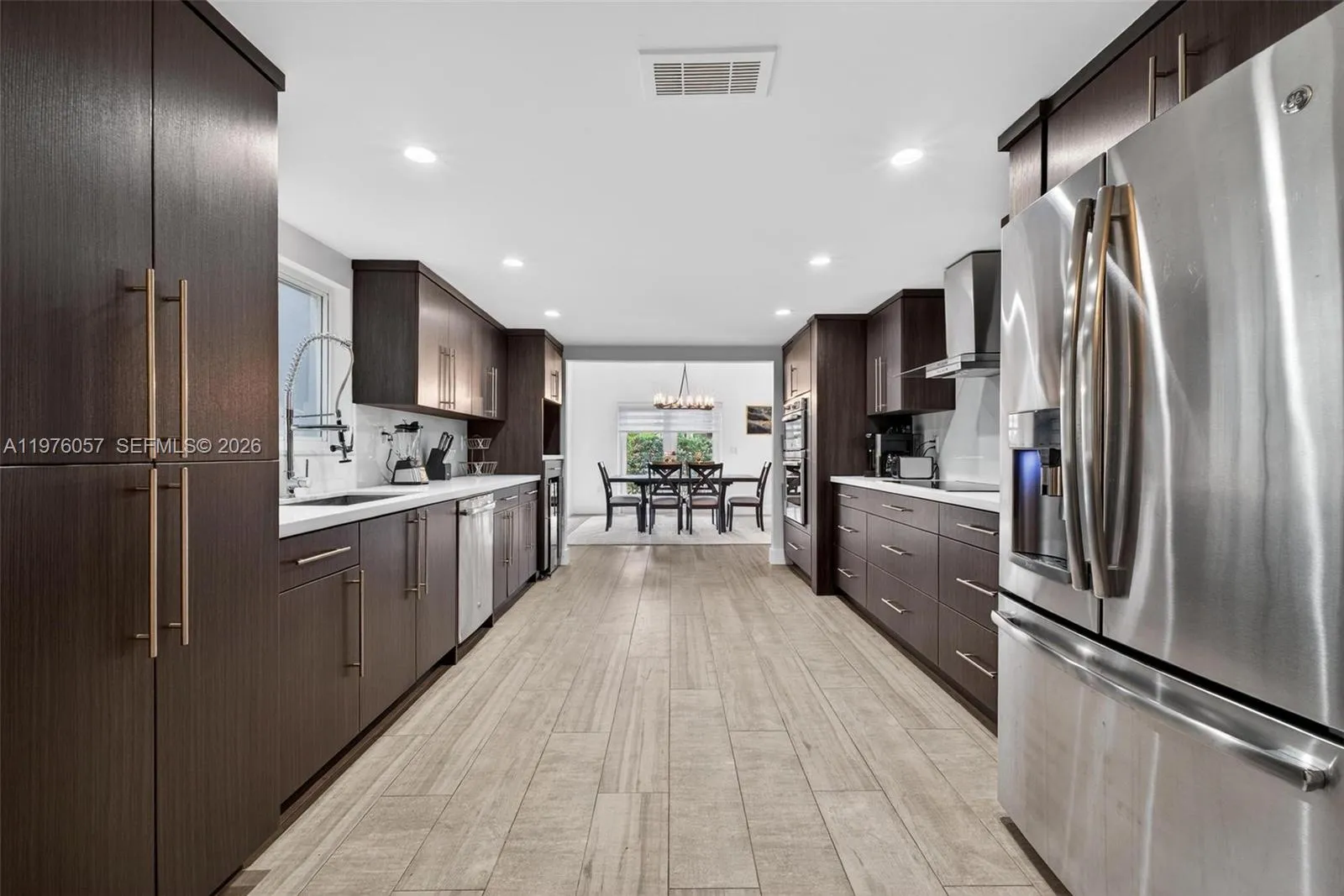 Coral Gables, Florida 33134, 3 Bedrooms Bedrooms, ,3 BathroomsBathrooms,Residential Lease,For Rent,A11976057