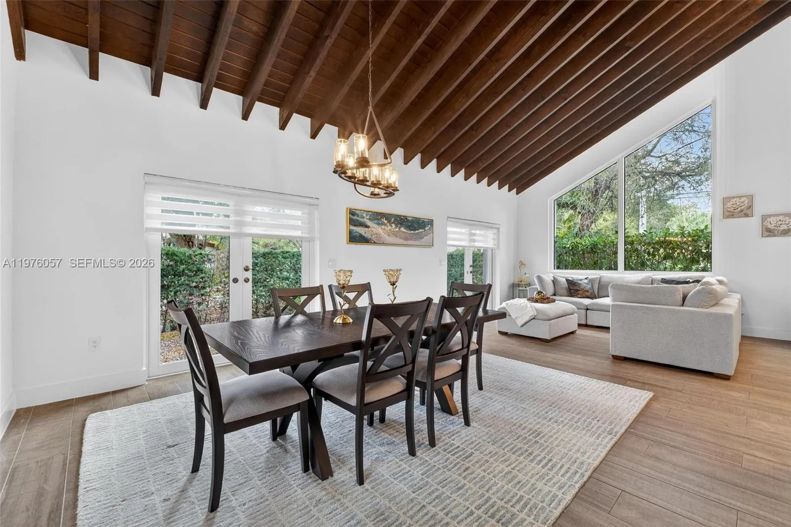 Coral Gables, Florida 33134, 3 Bedrooms Bedrooms, ,3 BathroomsBathrooms,Residential Lease,For Rent,A11976057