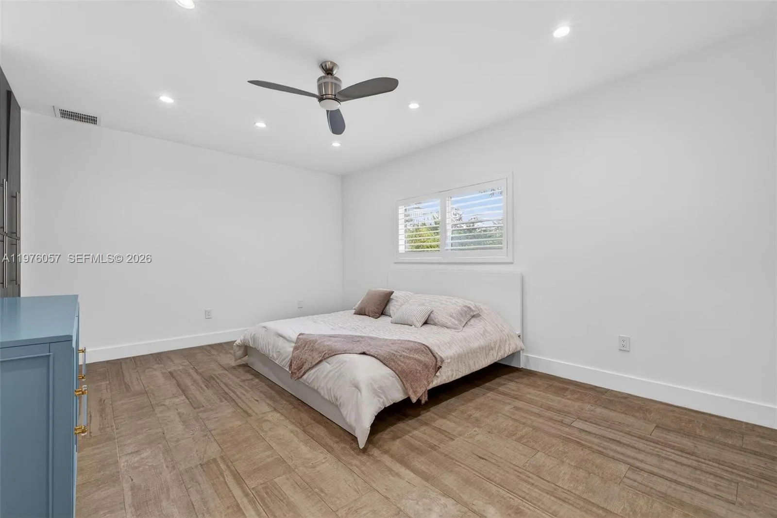 Coral Gables, Florida 33134, 3 Bedrooms Bedrooms, ,3 BathroomsBathrooms,Residential Lease,For Rent,A11976057