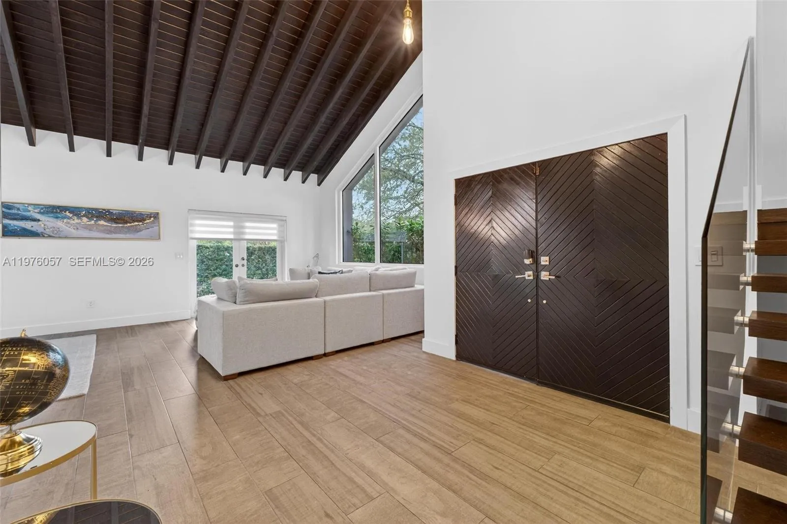 Coral Gables, Florida 33134, 3 Bedrooms Bedrooms, ,3 BathroomsBathrooms,Residential Lease,For Rent,A11976057