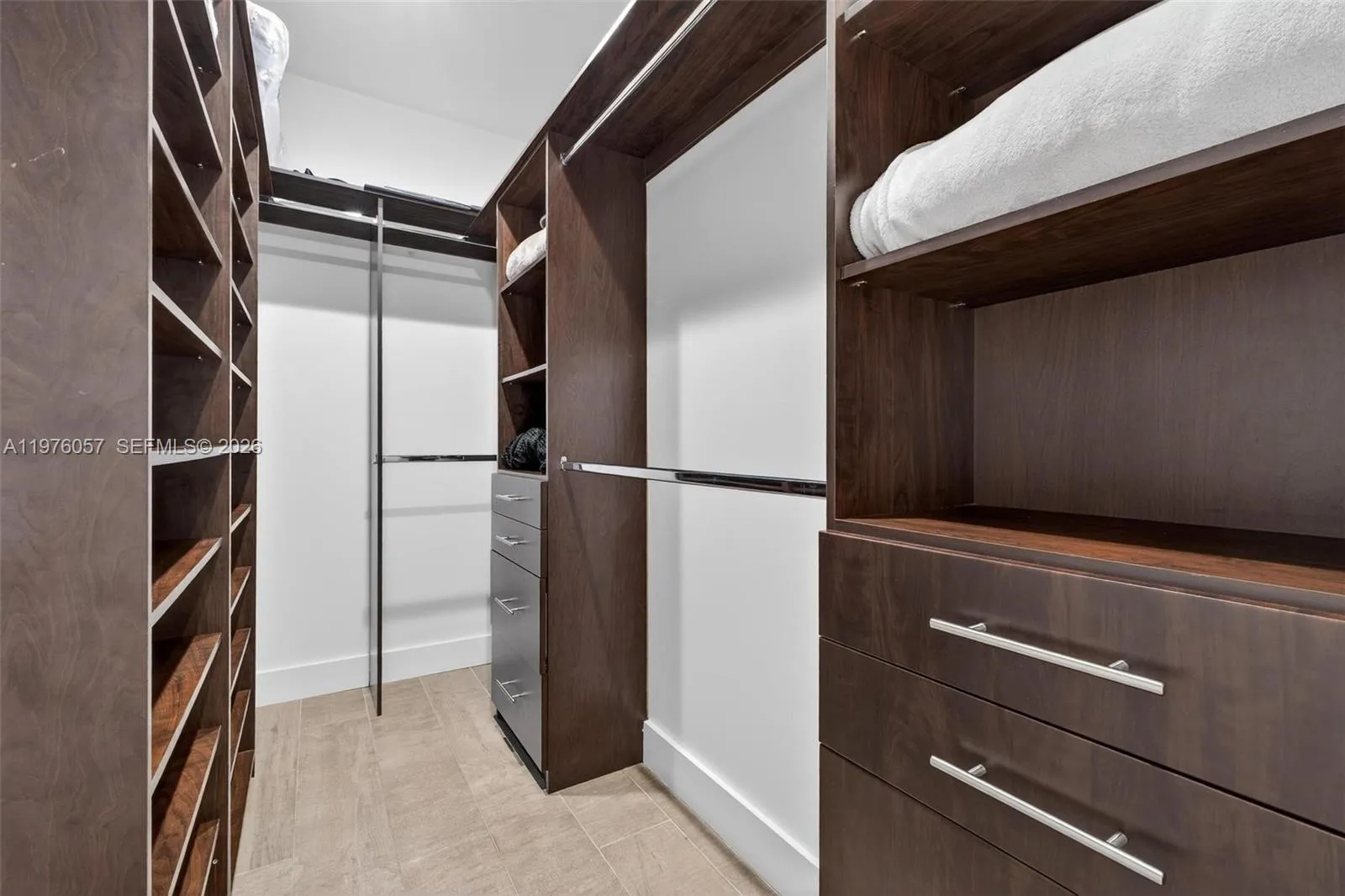 Coral Gables, Florida 33134, 3 Bedrooms Bedrooms, ,3 BathroomsBathrooms,Residential Lease,For Rent,A11976057