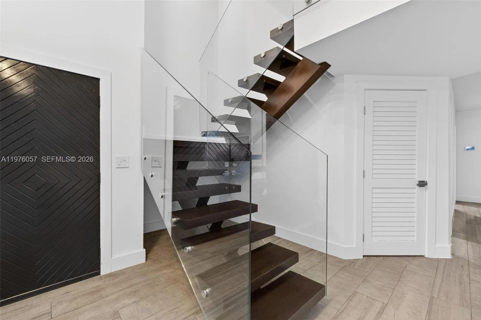 Coral Gables, Florida 33134, 3 Bedrooms Bedrooms, ,3 BathroomsBathrooms,Residential Lease,For Rent,A11976057