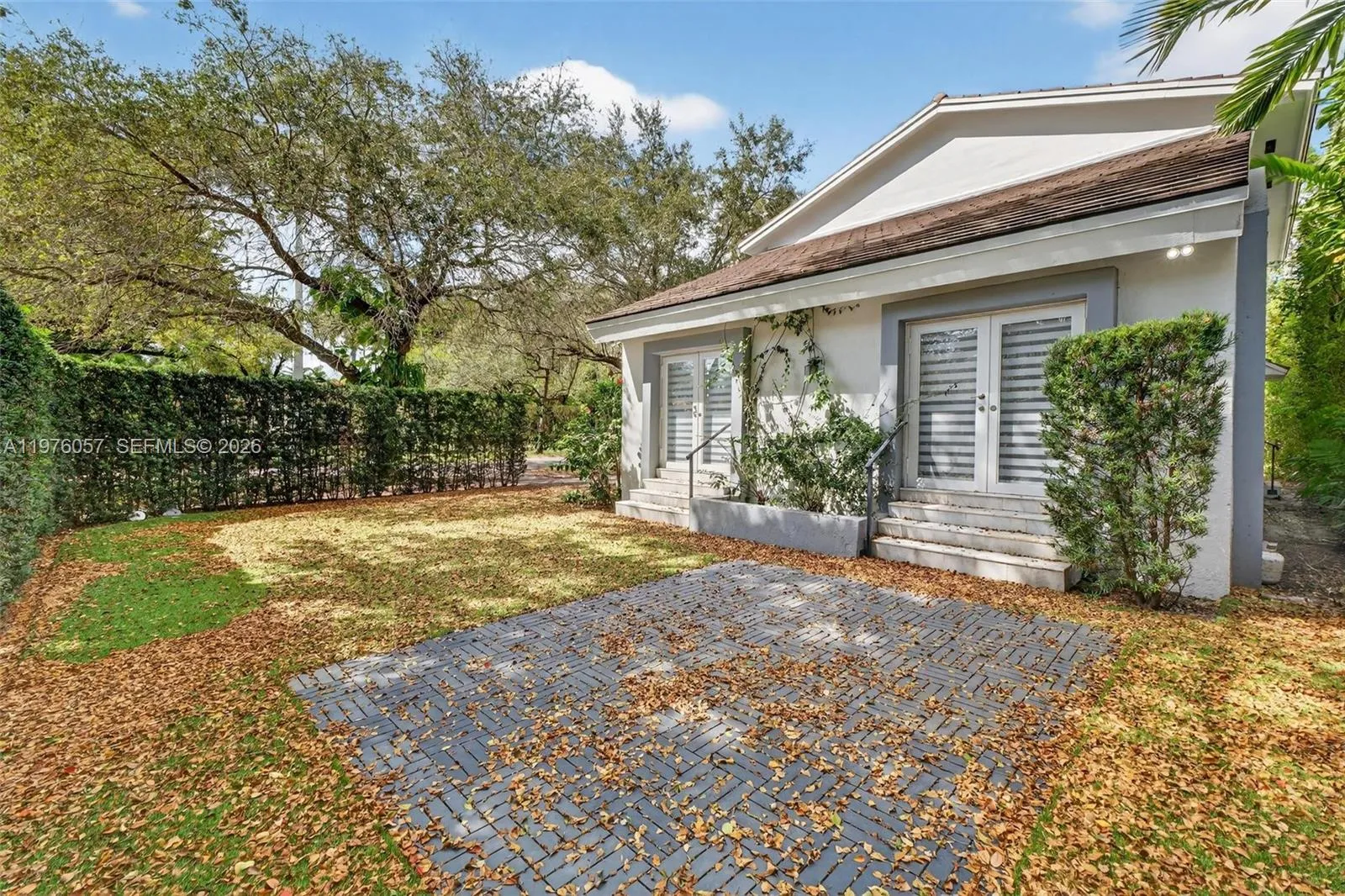 Coral Gables, Florida 33134, 3 Bedrooms Bedrooms, ,3 BathroomsBathrooms,Residential Lease,For Rent,A11976057