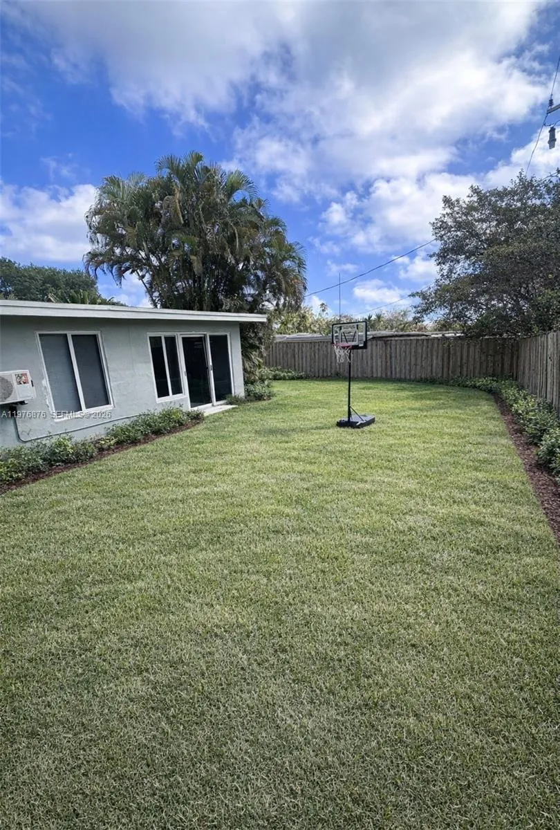 5710 Douglas St, Hollywood, Florida 33021, Hollywood, Florida 33021, 3 Bedrooms Bedrooms, ,2 BathroomsBathrooms,Residential,For Sale,5710 Douglas St, Hollywood, Florida 33021,A11976876