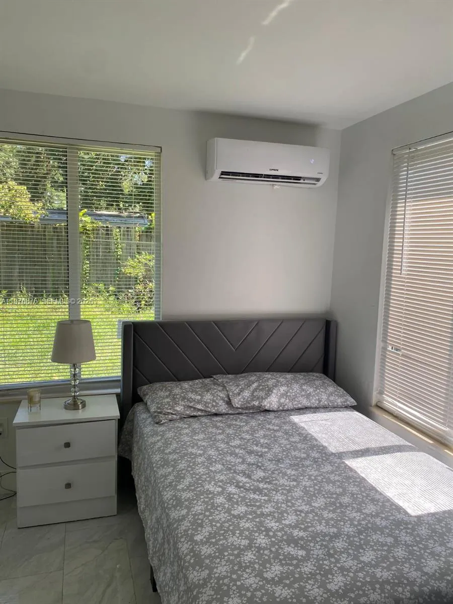 5710 Douglas St, Hollywood, Florida 33021, Hollywood, Florida 33021, 3 Bedrooms Bedrooms, ,2 BathroomsBathrooms,Residential,For Sale,5710 Douglas St, Hollywood, Florida 33021,A11976876