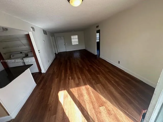 3033 Nw 68th St 12e, Fort Lauderdale, Florida 3330, Fort Lauderdale, Florida 33309, 3 Bedrooms Bedrooms, ,1 BathroomBathrooms,Residential Lease,For Rent,3033 Nw 68th St 12e, Fort Lauderdale, Florida 3330,A11976106