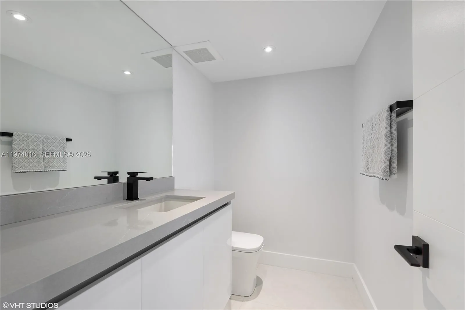 19707 Turnberry Way 28j, Aventura, Florida 33180, Aventura, Florida 33180, 3 Bedrooms Bedrooms, ,2 BathroomsBathrooms,Residential,For Sale,19707 Turnberry Way 28j, Aventura, Florida 33180,A11974016