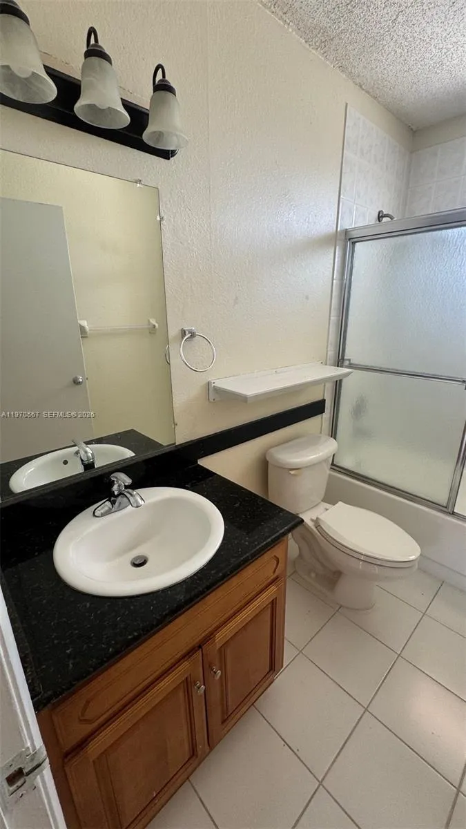 2441 Sw 31st Ave 303, Miami, Florida 33145, Miami, Florida 33145, 1 Bedroom Bedrooms, ,1 BathroomBathrooms,Residential,For Sale,2441 Sw 31st Ave 303, Miami, Florida 33145,A11970567