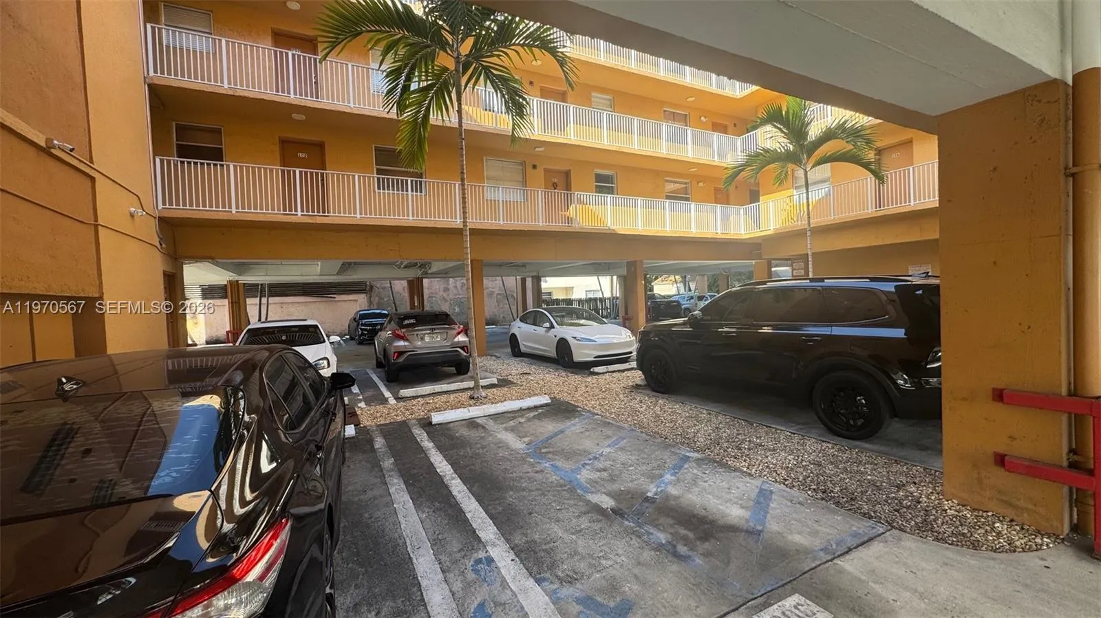 2441 Sw 31st Ave 303, Miami, Florida 33145, Miami, Florida 33145, 1 Bedroom Bedrooms, ,1 BathroomBathrooms,Residential,For Sale,2441 Sw 31st Ave 303, Miami, Florida 33145,A11970567