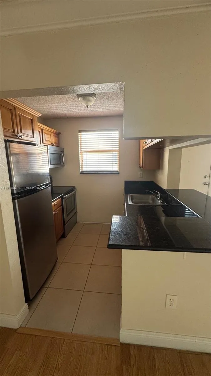 2441 Sw 31st Ave 303, Miami, Florida 33145, Miami, Florida 33145, 1 Bedroom Bedrooms, ,1 BathroomBathrooms,Residential,For Sale,2441 Sw 31st Ave 303, Miami, Florida 33145,A11970567