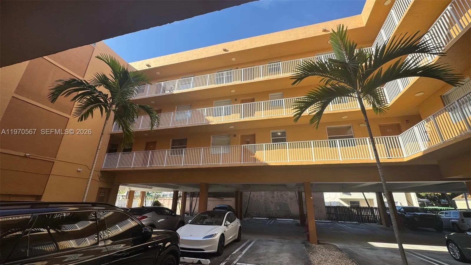 2441 Sw 31st Ave 303, Miami, Florida 33145, Miami, Florida 33145, 1 Bedroom Bedrooms, ,1 BathroomBathrooms,Residential,For Sale,2441 Sw 31st Ave 303, Miami, Florida 33145,A11970567