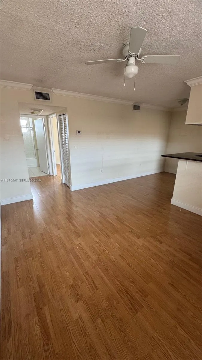 2441 Sw 31st Ave 303, Miami, Florida 33145, Miami, Florida 33145, 1 Bedroom Bedrooms, ,1 BathroomBathrooms,Residential,For Sale,2441 Sw 31st Ave 303, Miami, Florida 33145,A11970567