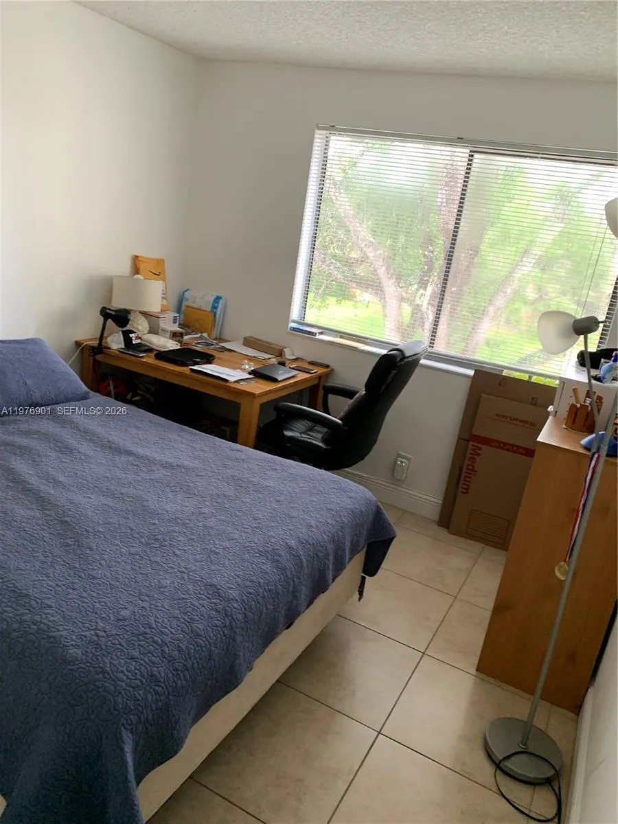 183 Lakeview Dr 203, Weston, Florida 33326, Weston, Florida 33326, 2 Bedrooms Bedrooms, ,2 BathroomsBathrooms,Residential,For Sale,183 Lakeview Dr 203, Weston, Florida 33326,A11976901