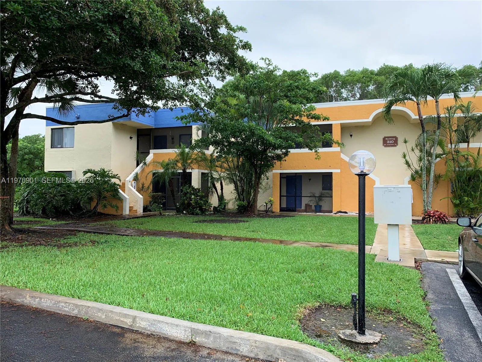 183 Lakeview Dr 203, Weston, Florida 33326, Weston, Florida 33326, 2 Bedrooms Bedrooms, ,2 BathroomsBathrooms,Residential,For Sale,183 Lakeview Dr 203, Weston, Florida 33326,A11976901