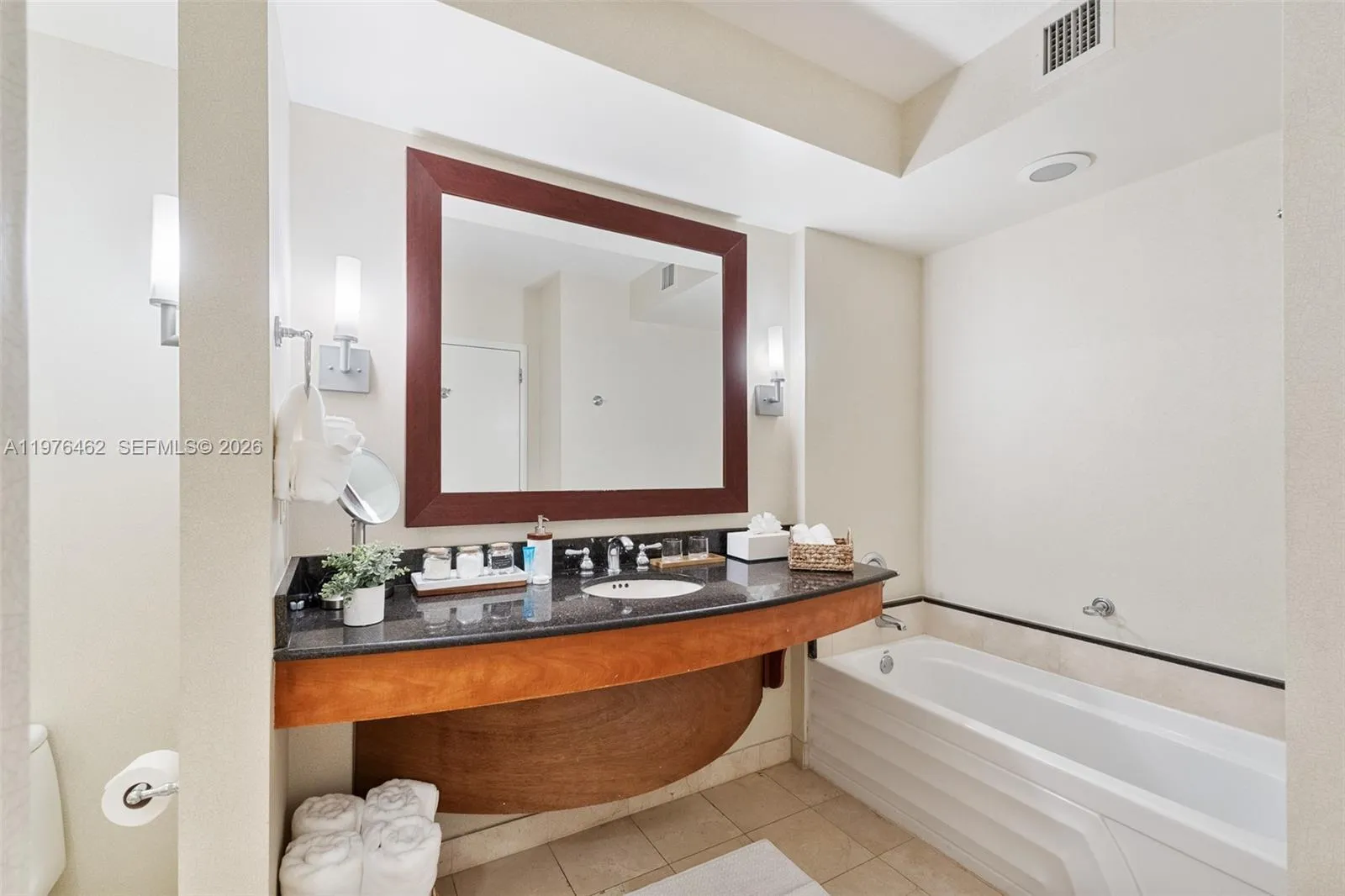 18001 Collins Ave 2001, Sunny Isles Beach, Florida, Sunny Isles Beach, Florida 33160, ,1 BathroomBathrooms,Residential,For Sale,18001 Collins Ave 2001, Sunny Isles Beach, Florida,A11976462