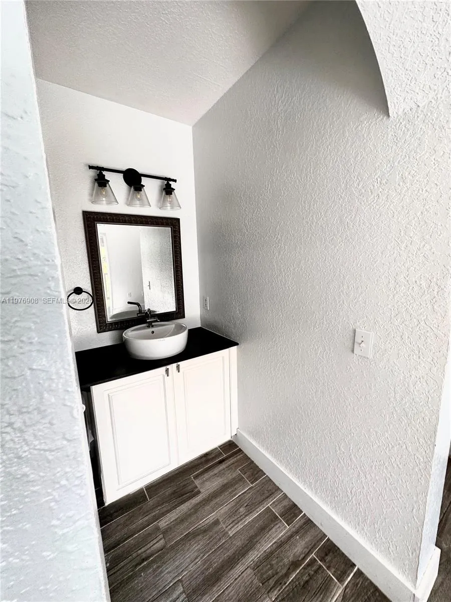 17046 Sw 137th Pl 17046, Miami, Florida 33177, Miami, Florida 33177, 2 Bedrooms Bedrooms, ,2 BathroomsBathrooms,Residential Lease,For Rent,17046 Sw 137th Pl 17046, Miami, Florida 33177,A11976908