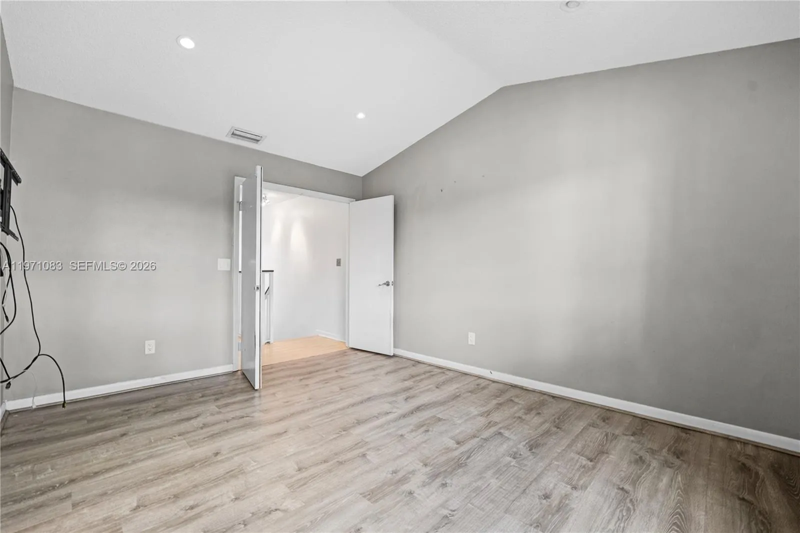 11625 Nw 11th St 11625, Pembroke Pines, Florida 33, Pembroke Pines, Florida 33026, 2 Bedrooms Bedrooms, ,2 BathroomsBathrooms,Residential,For Sale,11625 Nw 11th St 11625, Pembroke Pines, Florida 33,A11971083