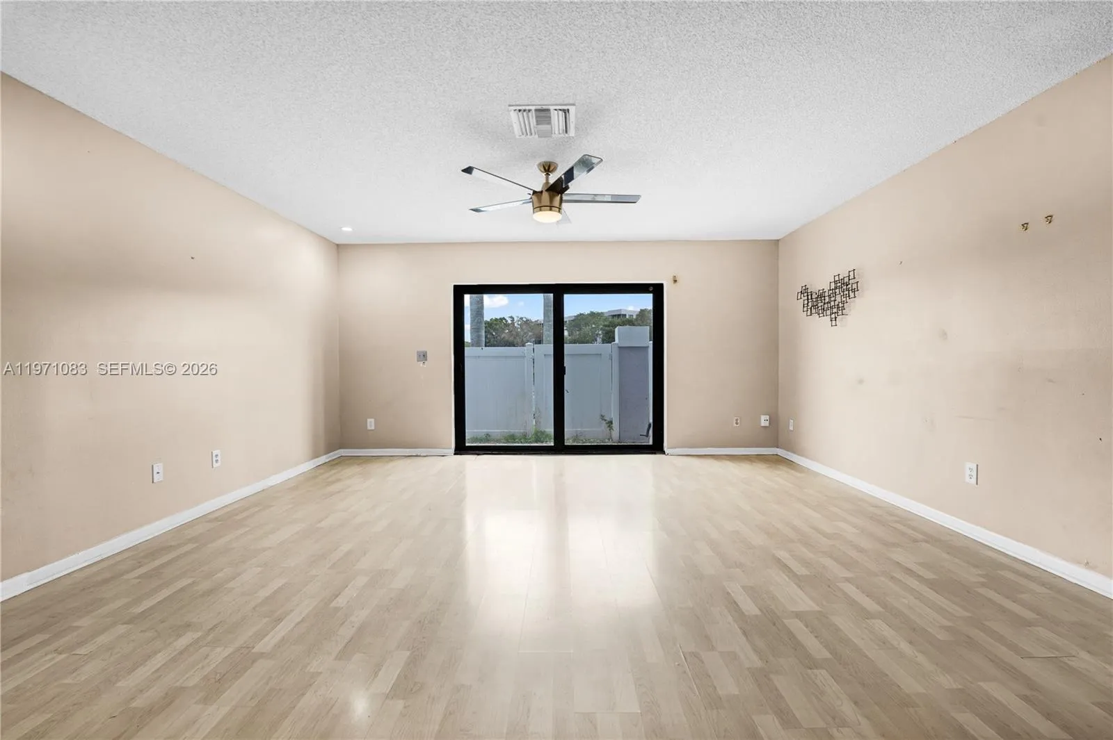 11625 Nw 11th St 11625, Pembroke Pines, Florida 33, Pembroke Pines, Florida 33026, 2 Bedrooms Bedrooms, ,2 BathroomsBathrooms,Residential,For Sale,11625 Nw 11th St 11625, Pembroke Pines, Florida 33,A11971083