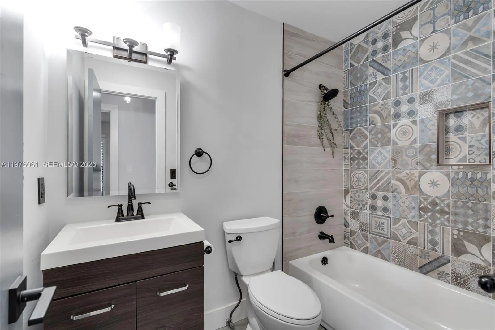 2nd Bathroom
