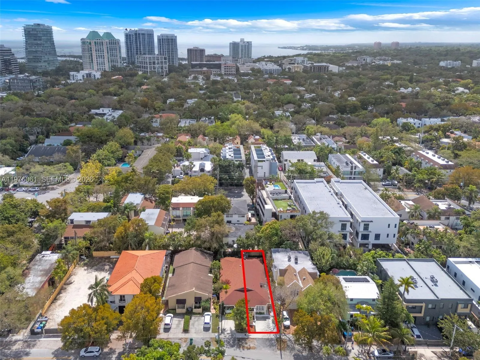 2934 W Trade Ave B, Miami, Florida 33133, Miami, Florida 33133, 2 Bedrooms Bedrooms, ,2 BathroomsBathrooms,Residential,For Sale,2934 W Trade Ave B, Miami, Florida 33133,A11976061