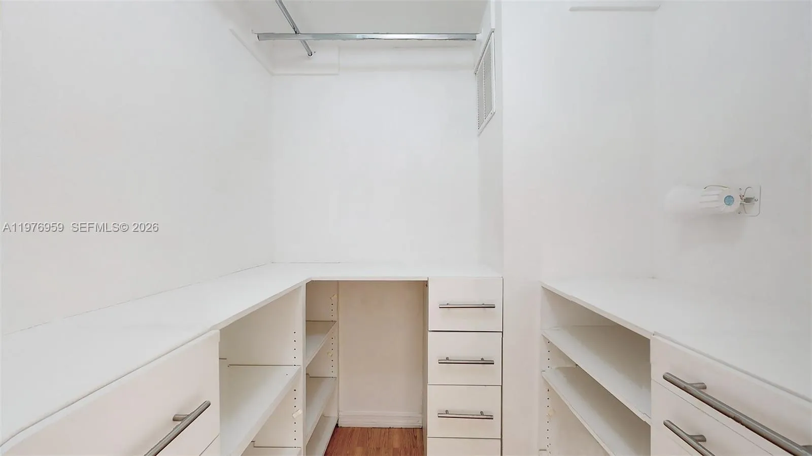 8980 W Flagler St 201, Miami, Florida 33174, Miami, Florida 33174, 3 Bedrooms Bedrooms, ,2 BathroomsBathrooms,Residential Lease,For Rent,8980 W Flagler St 201, Miami, Florida 33174,A11976959