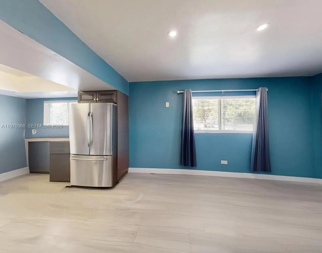 Hollywood, Florida 33020, Hollywood, Florida 33020, ,Residential Income,For Sale, Hollywood, Florida 33020,A11976968