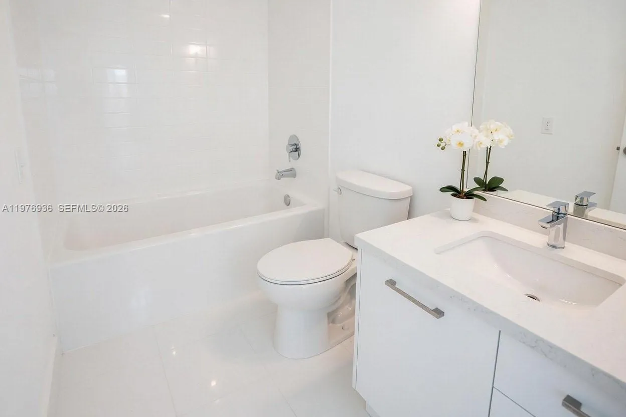 151 Se 1st 1106, Miami, Florida 33131, Miami, Florida 33131, 1 Bedroom Bedrooms, ,1 BathroomBathrooms,Residential Lease,For Rent,151 Se 1st 1106, Miami, Florida 33131,A11976936