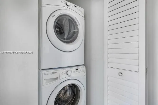 151 Se 1st 1106, Miami, Florida 33131, Miami, Florida 33131, 1 Bedroom Bedrooms, ,1 BathroomBathrooms,Residential Lease,For Rent,151 Se 1st 1106, Miami, Florida 33131,A11976936