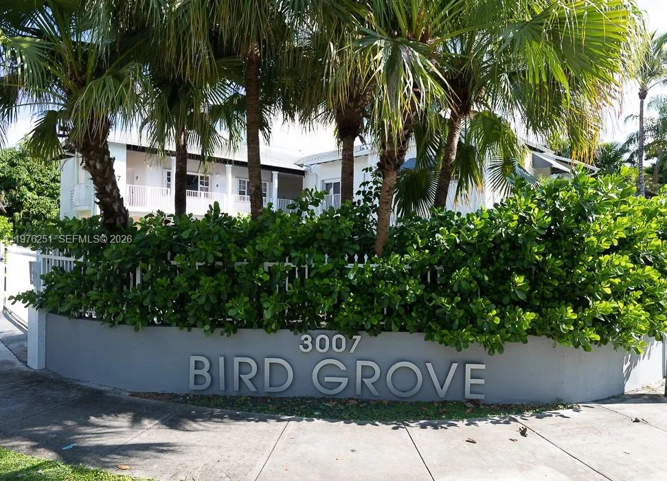 3007 Bird Ave 4, Miami, Florida 33133, Miami, Florida 33133, 1 Bedroom Bedrooms, ,1 BathroomBathrooms,Residential Lease,For Rent,3007 Bird Ave 4, Miami, Florida 33133,A11976251
