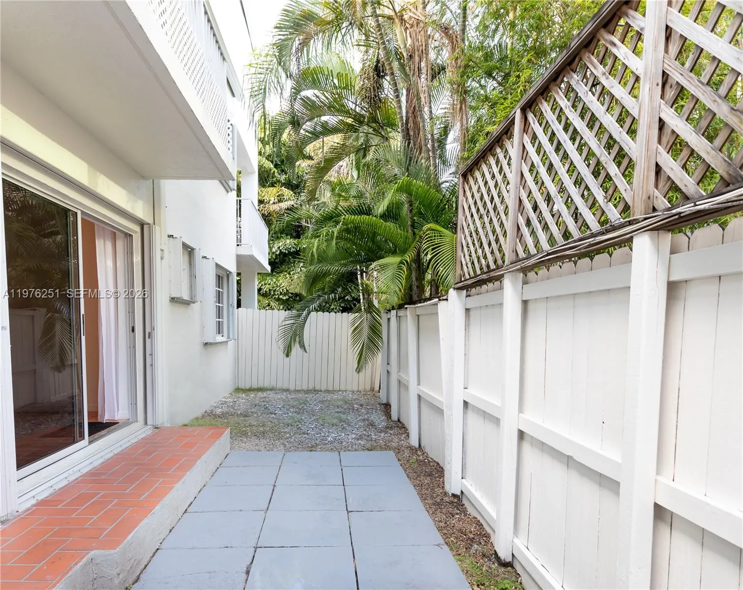 3007 Bird Ave 4, Miami, Florida 33133, Miami, Florida 33133, 1 Bedroom Bedrooms, ,1 BathroomBathrooms,Residential Lease,For Rent,3007 Bird Ave 4, Miami, Florida 33133,A11976251
