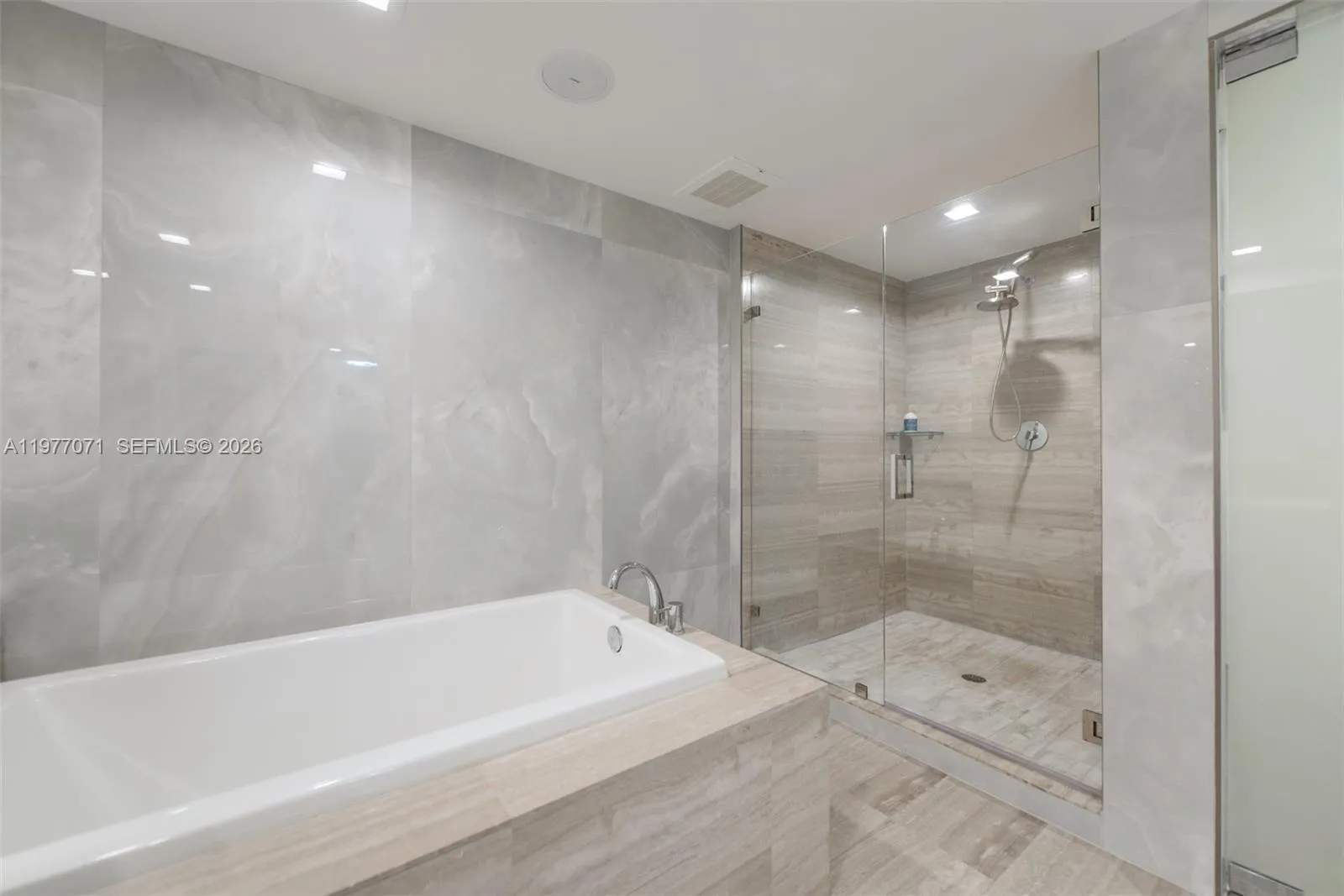 3951 S Ocean Dr 402, Hollywood, Florida 33019, Hollywood, Florida 33019, 2 Bedrooms Bedrooms, ,3 BathroomsBathrooms,Residential Lease,For Rent,3951 S Ocean Dr 402, Hollywood, Florida 33019,A11977071