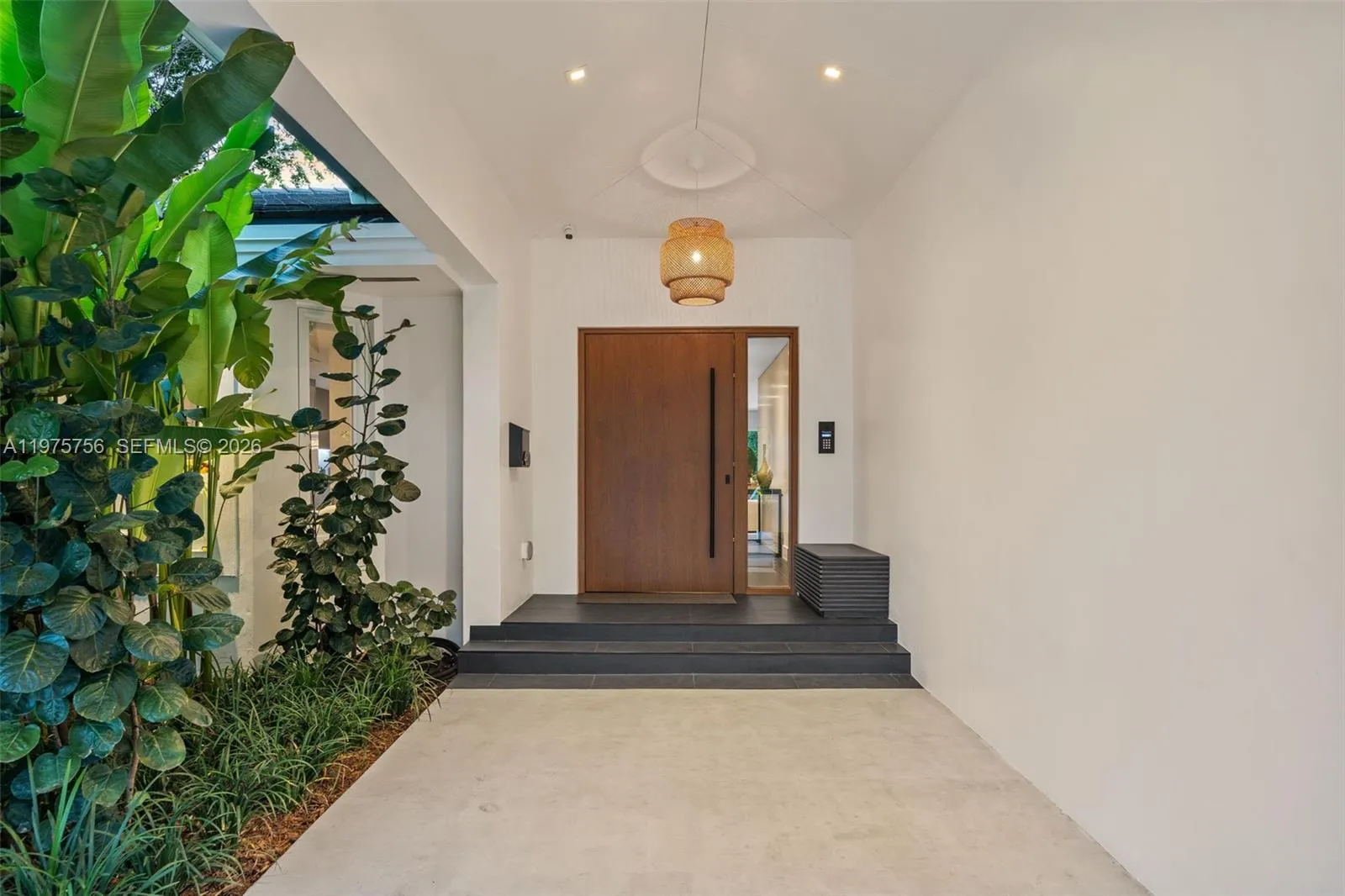 4800 Bay Point Rd, Miami, Florida 33137, Miami, Florida 33137, 4 Bedrooms Bedrooms, ,3 BathroomsBathrooms,Residential Lease,For Rent,4800 Bay Point Rd, Miami, Florida 33137,A11975756