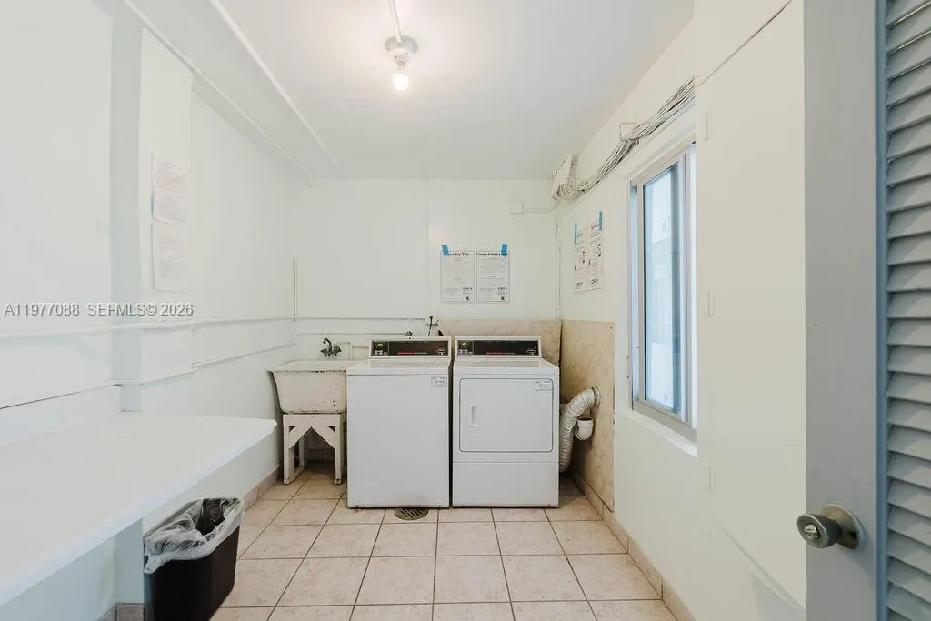 8000 Harding Ave 2b, Miami Beach, Florida 33141, Miami Beach, Florida 33141, 1 Bedroom Bedrooms, ,1 BathroomBathrooms,Residential,For Sale,8000 Harding Ave 2b, Miami Beach, Florida 33141,A11977088