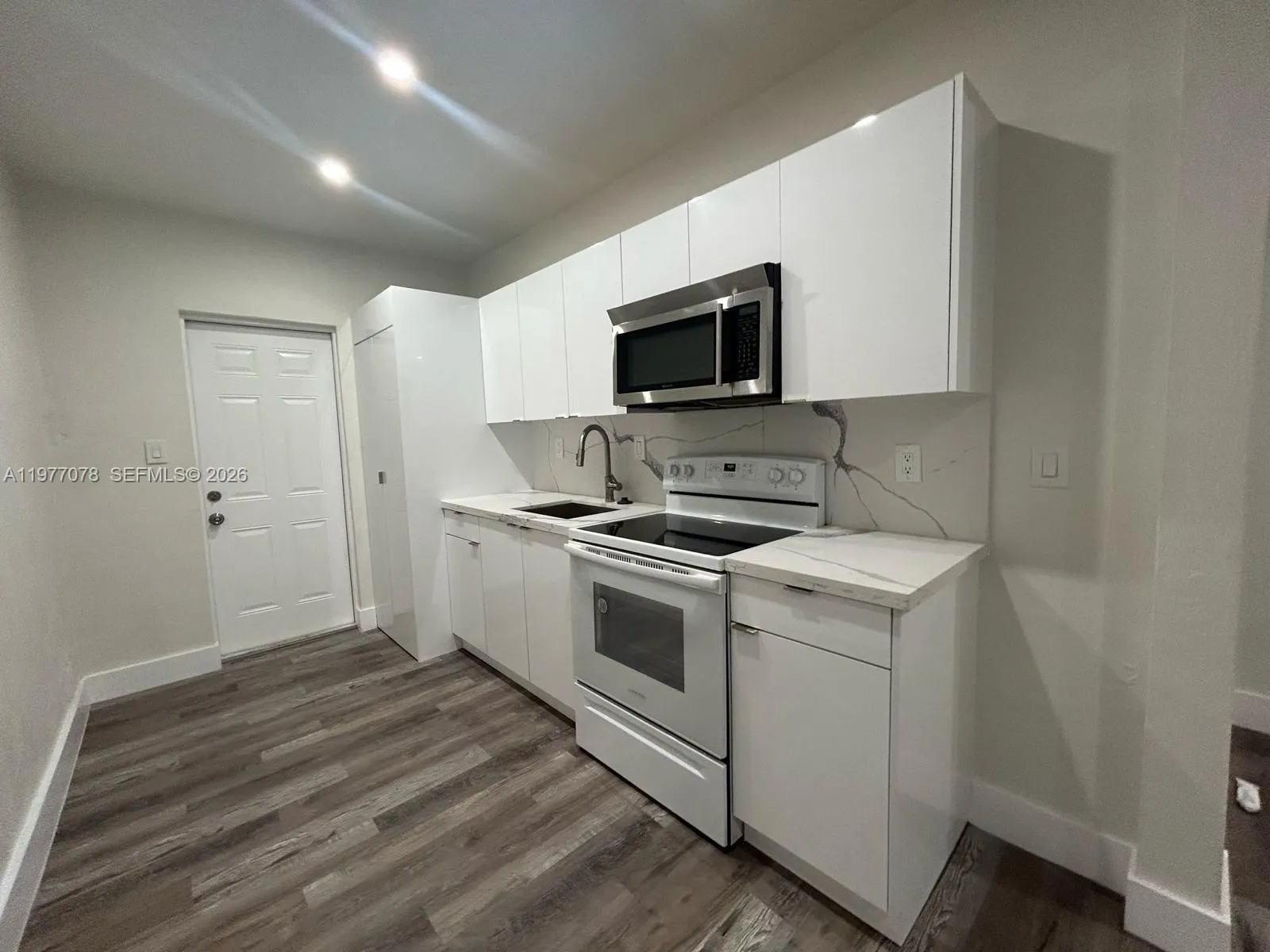 2929 Nw 47th St 2, Miami, Florida 33142, Miami, Florida 33142, 2 Bedrooms Bedrooms, ,1 BathroomBathrooms,Residential Lease,For Rent,2929 Nw 47th St 2, Miami, Florida 33142,A11977078