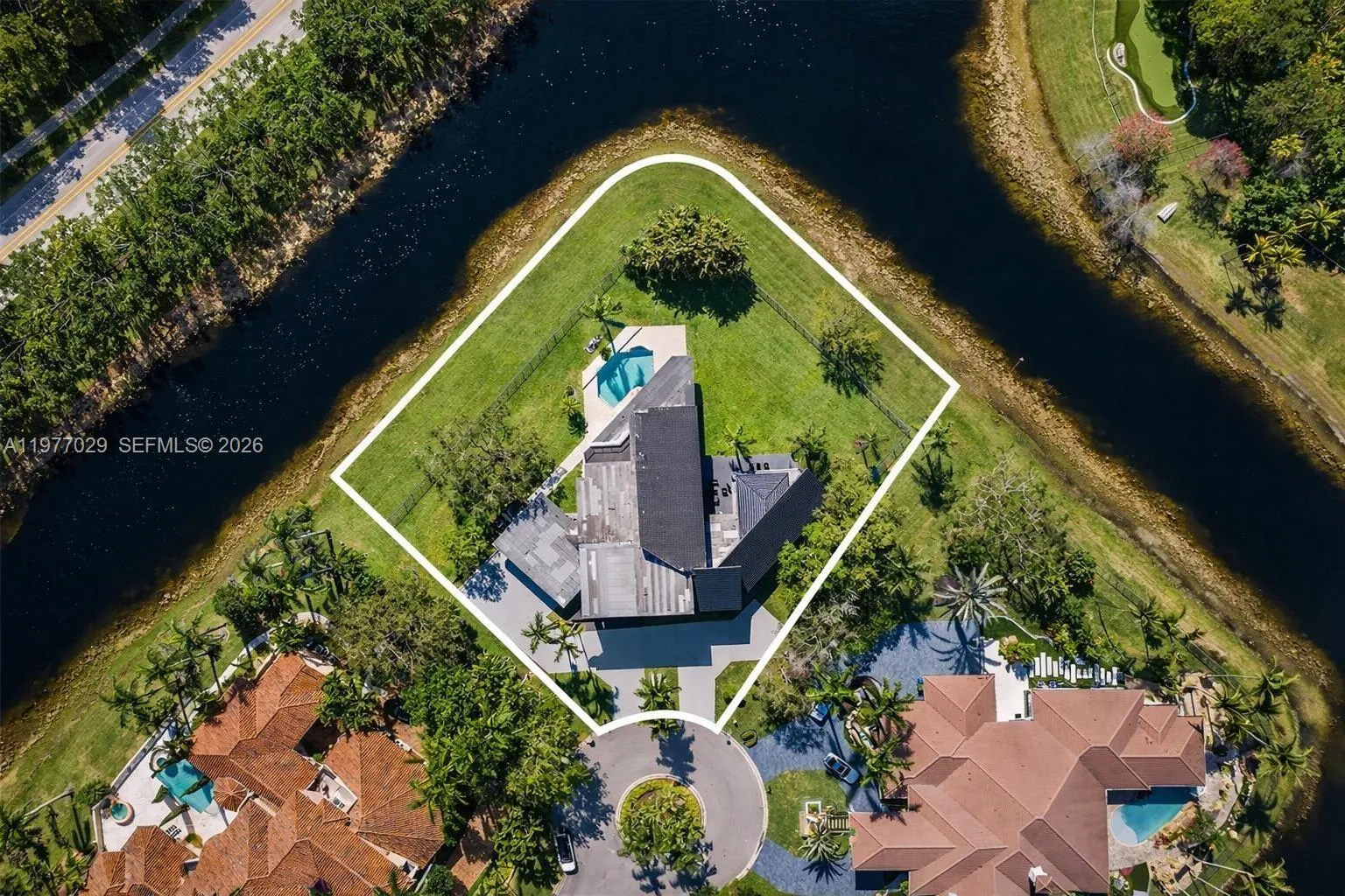 3560 Paddock Rd, Weston, Florida 33331, Weston, Florida 33331, 5 Bedrooms Bedrooms, ,6 BathroomsBathrooms,Residential,For Sale,3560 Paddock Rd, Weston, Florida 33331,A11977029