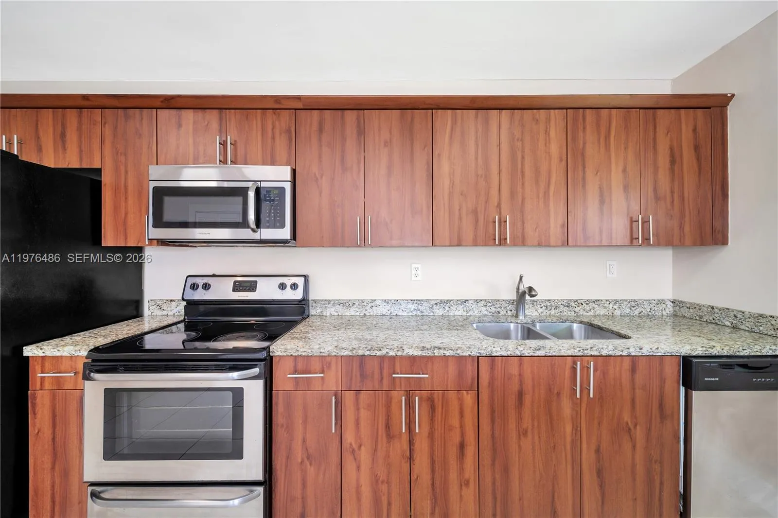 592 Ne 150th St 1, Miami, Florida 33161, Miami, Florida 33161, 1 Bedroom Bedrooms, ,1 BathroomBathrooms,Residential Lease,For Rent,592 Ne 150th St 1, Miami, Florida 33161,A11976486