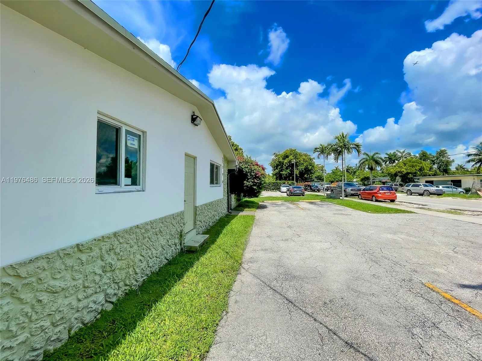 592 Ne 150th St 1, Miami, Florida 33161, Miami, Florida 33161, 1 Bedroom Bedrooms, ,1 BathroomBathrooms,Residential Lease,For Rent,592 Ne 150th St 1, Miami, Florida 33161,A11976486