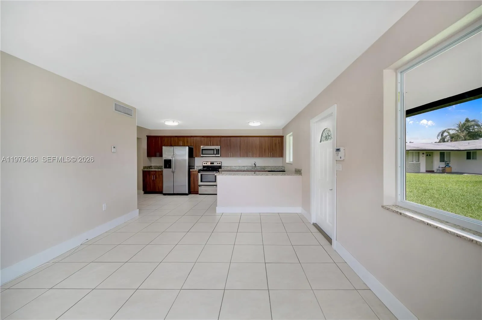592 Ne 150th St 1, Miami, Florida 33161, Miami, Florida 33161, 1 Bedroom Bedrooms, ,1 BathroomBathrooms,Residential Lease,For Rent,592 Ne 150th St 1, Miami, Florida 33161,A11976486