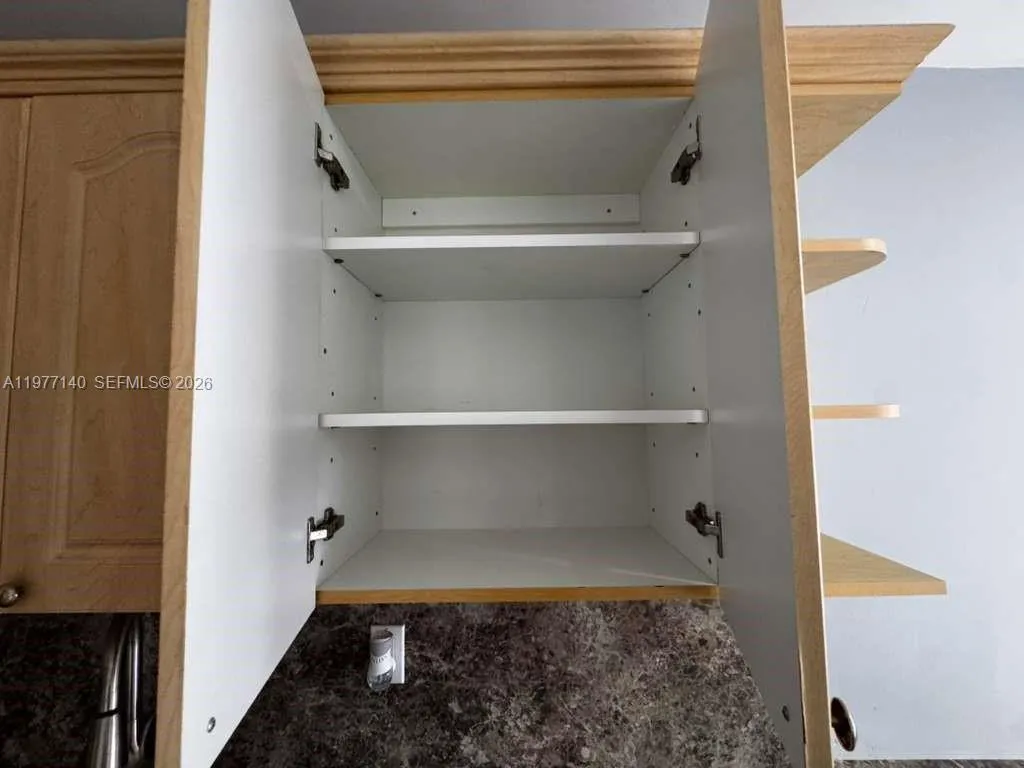 8005 Lake Dr 404, Doral, Florida 33166, Doral, Florida 33166, 1 Bedroom Bedrooms, ,1 BathroomBathrooms,Residential Lease,For Rent,8005 Lake Dr 404, Doral, Florida 33166,A11977140
